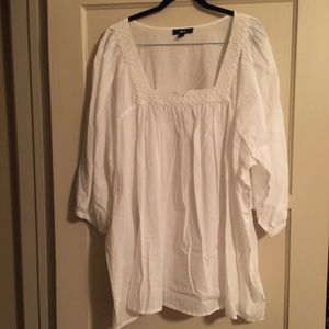 Women’s white cotton top size 3x crochet lace